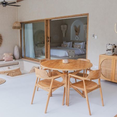 Gili Boho Villas - Aesthetic Private Pool Villas Гили Траванган Экстерьер фото